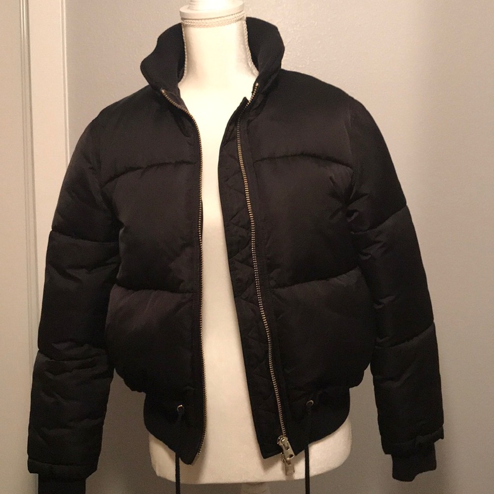 TOPSHOP PUFFER JACKET NWOT